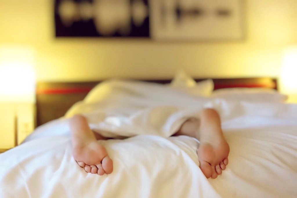 Smart använda bäddmadrass i sängen.